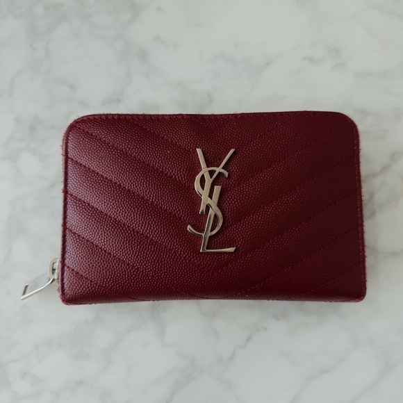 YSL - Yves Saint Laurent - Picture 3 of 3